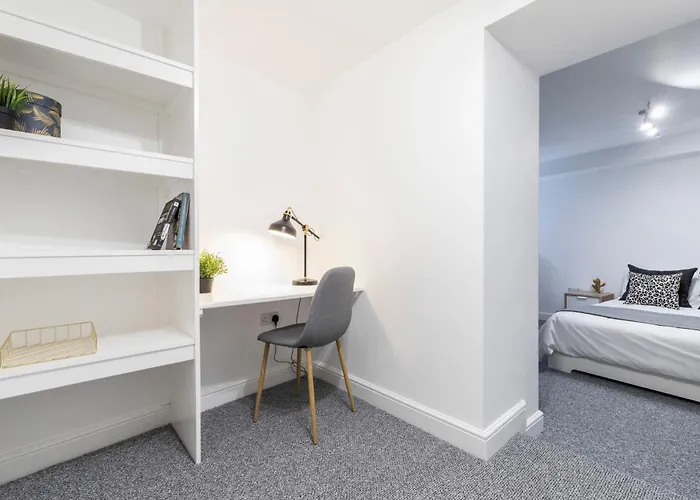 Charming Two Bed - Two Bath *