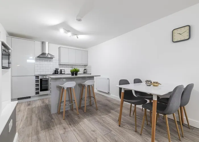 דירה Charming Two Bed - Two Bath לידס