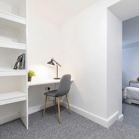 Charming Two Bed - Two Bath *